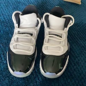 Jordan retro 11s lows